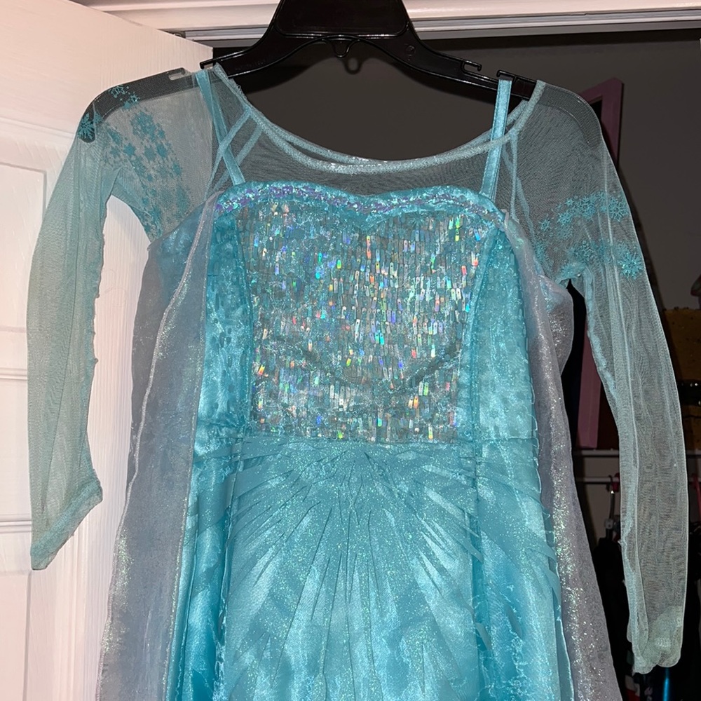 Elsa Costume from bibbidi bobbidi boutique at Disney World -   size 7/8